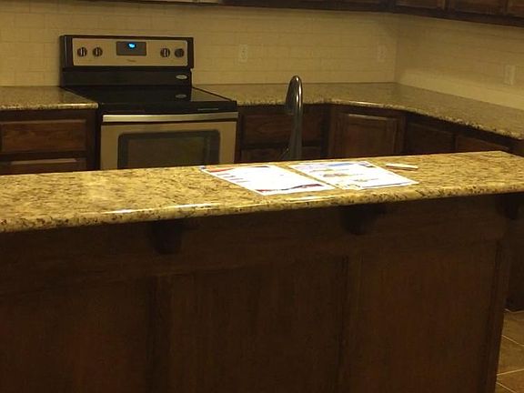 Beautiful granite counter tops in kitchen