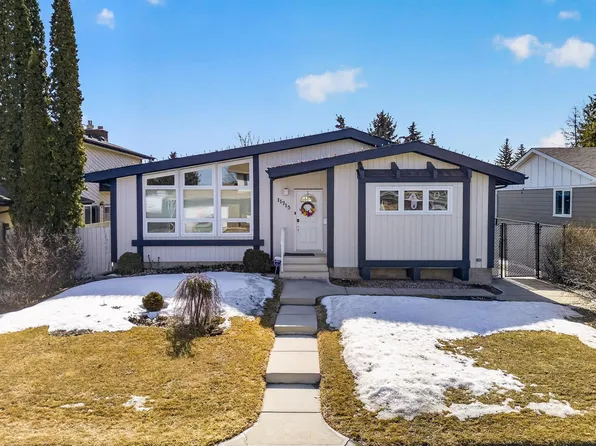 11715 28th Ave NW, Edmonton, AB T6J 3P1