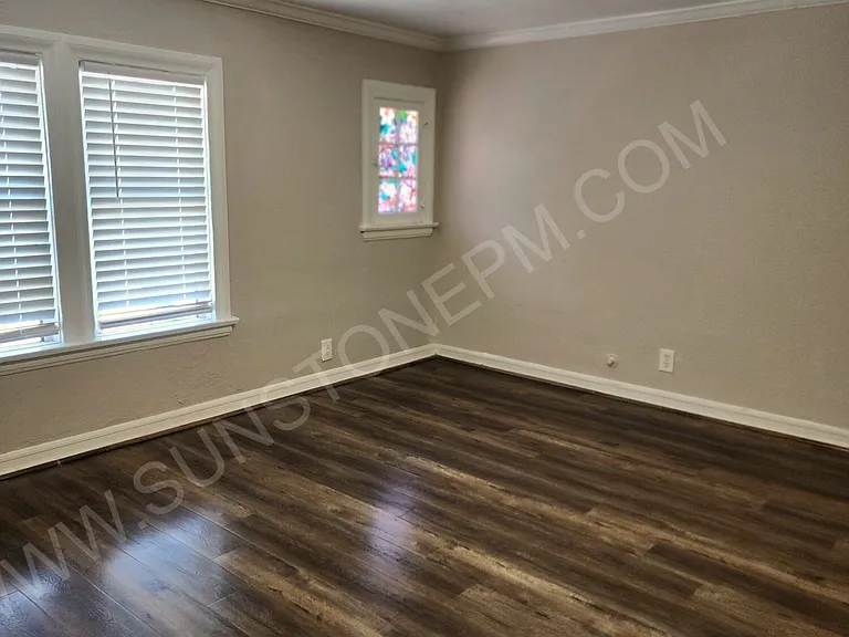 975 N Eleanor St — Photo 22
