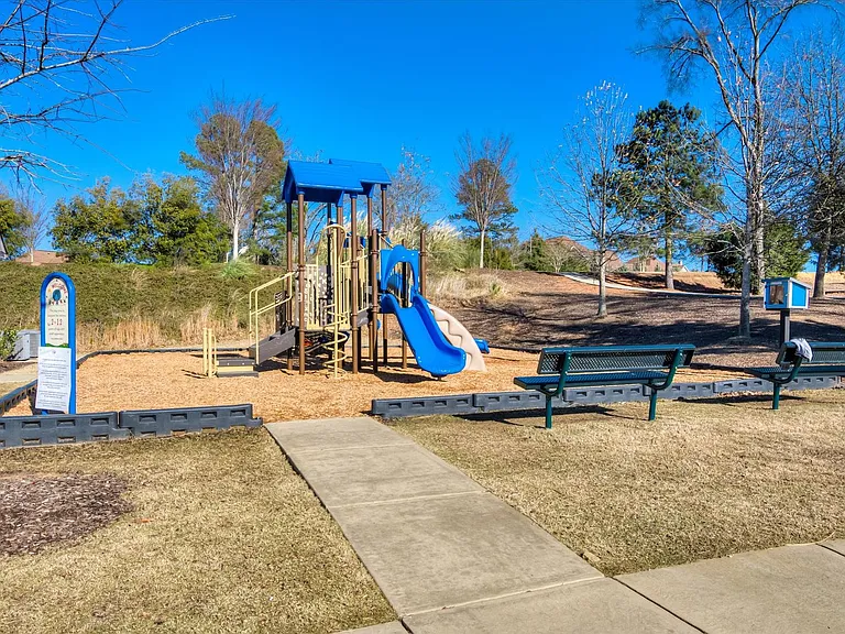 542 Oconee Cir — Photo 59