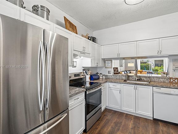 3rd image of 9928 NW 57th Mnr