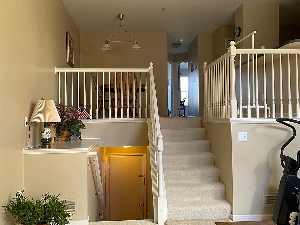 1st image of 2795 Barclay Way