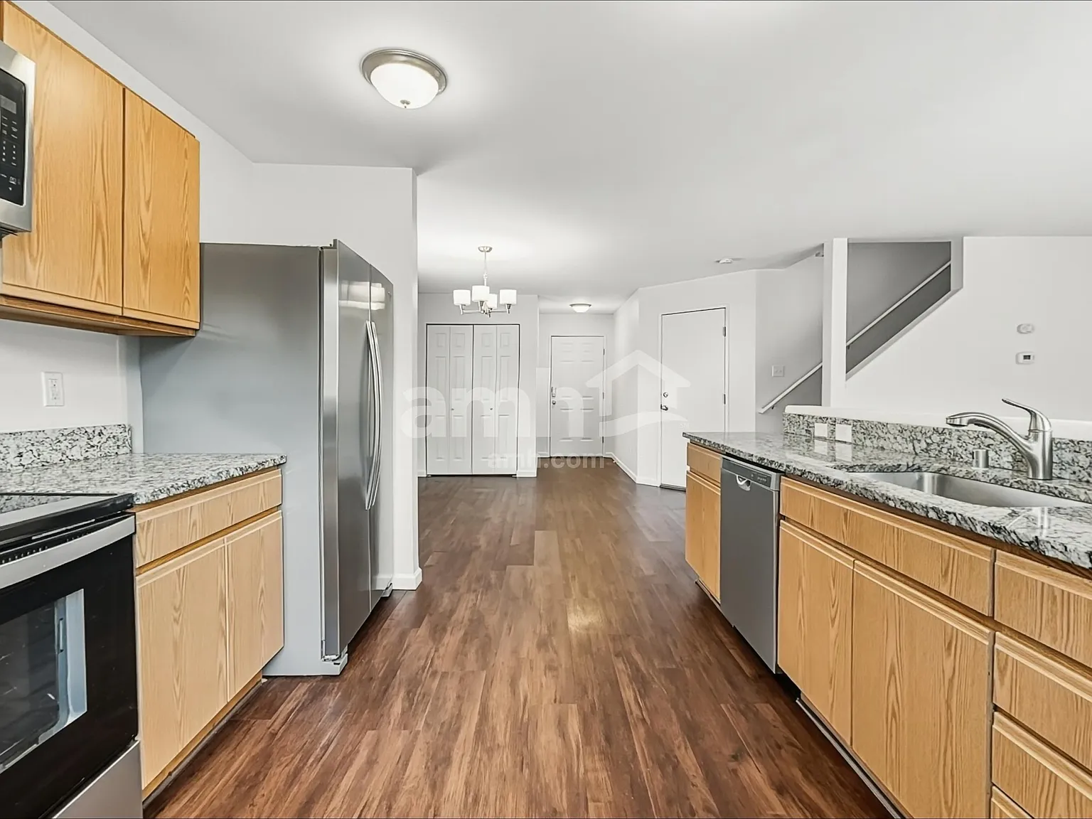 3 bed, 2.5 bath, 1901 sqft, $2,970 — Photo 4