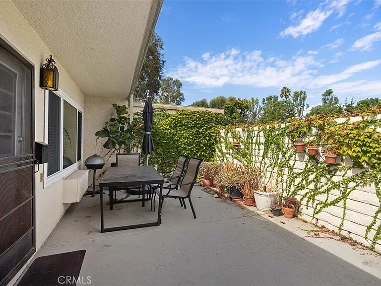 956 Calle Aragon #C — Photo 6