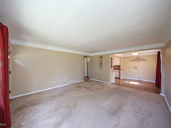 4th image of 6441 Mandalay Dr