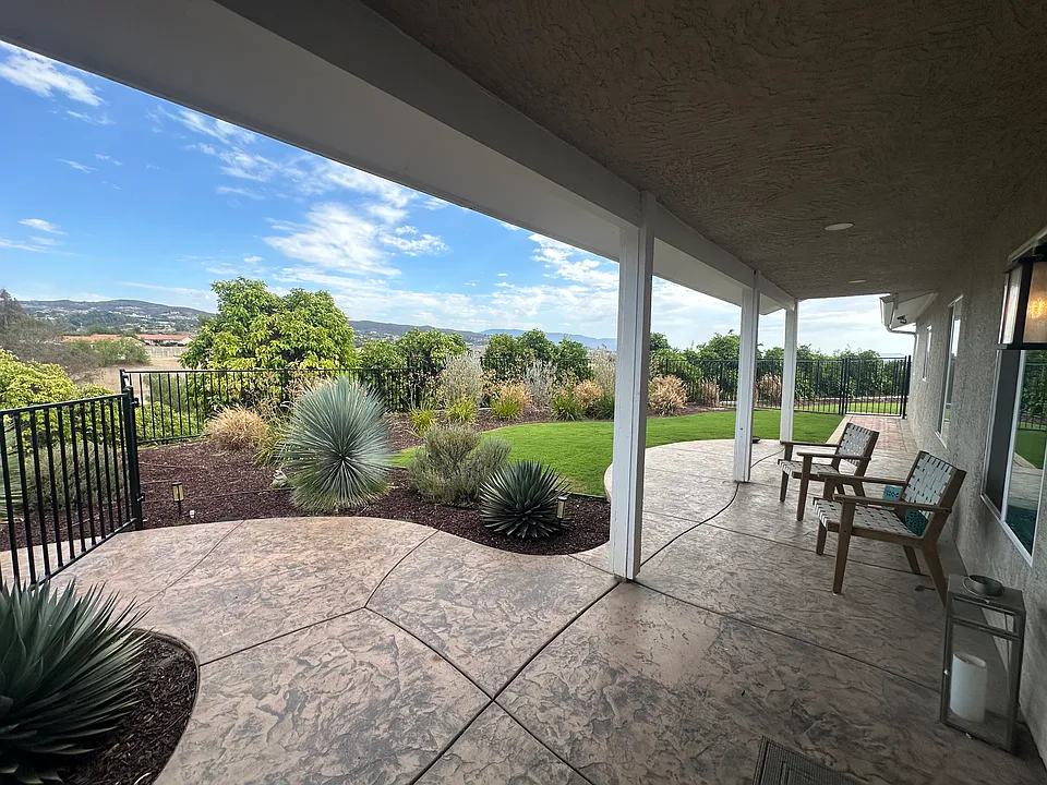 39760 Calle Bellagio