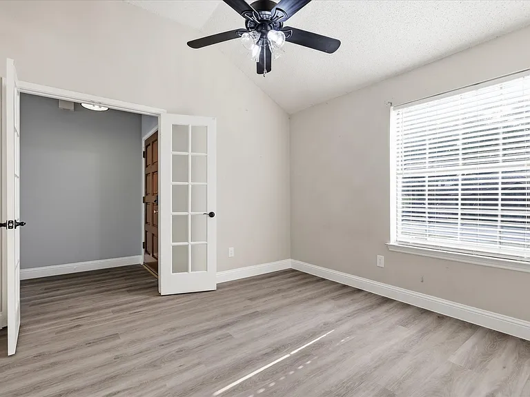 2909 Menlo Park Ln — Photo 20