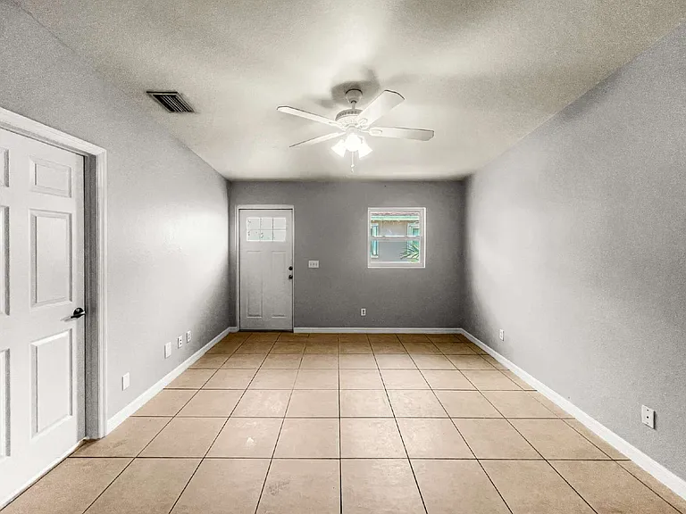 1321 SE 8th Ave #2 — Photo 7