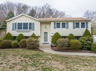 57 Hunterdon Pl, West Milford, NJ 07480