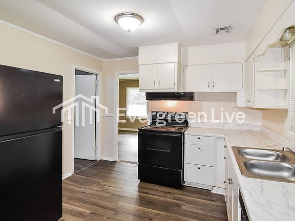 4th image of 449 Forest Hills Dr