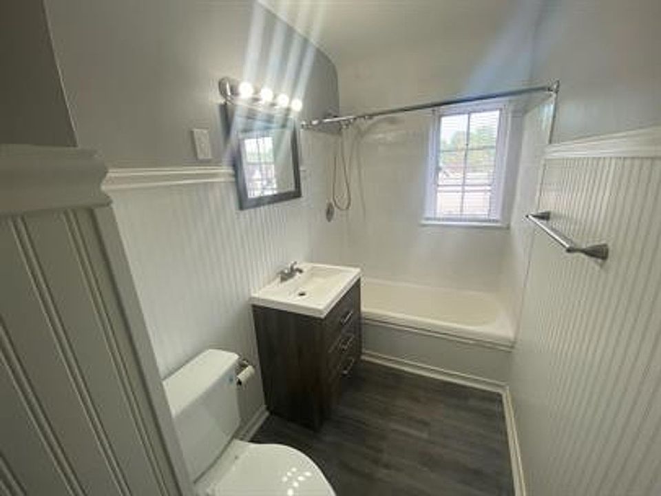1st image of 6600 Chestnut St #B16