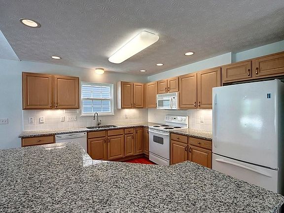 2nd image of 5430 Peachtree Ln