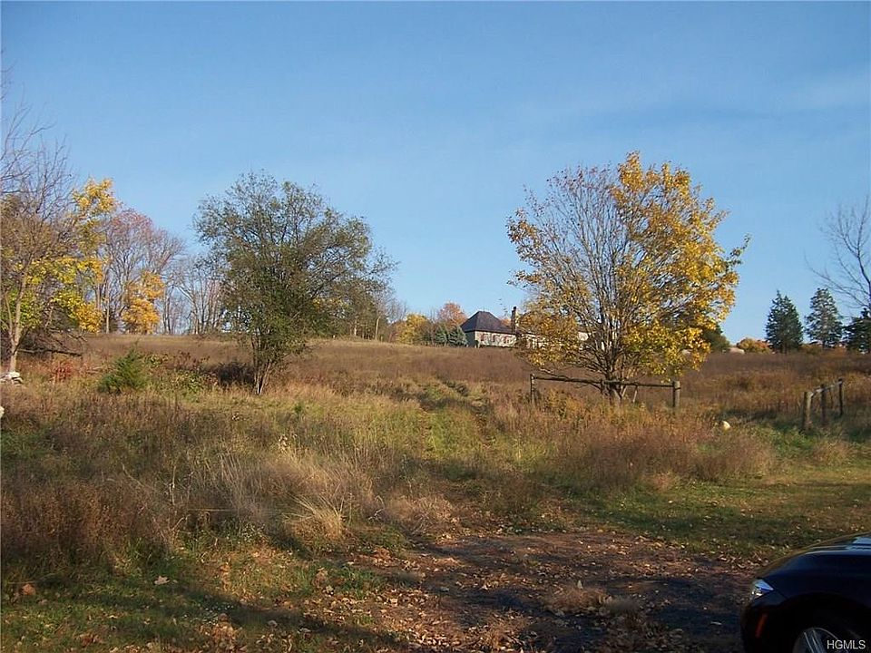 2nd image of 3 Rita Marie Ln