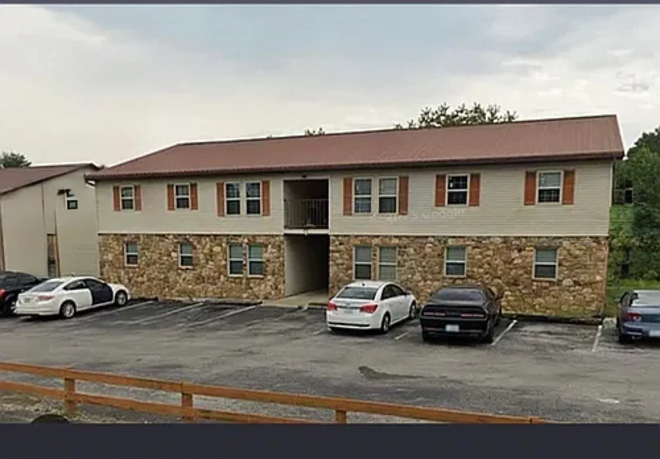 2 bed, 800 sqft, $875 — Photo 3