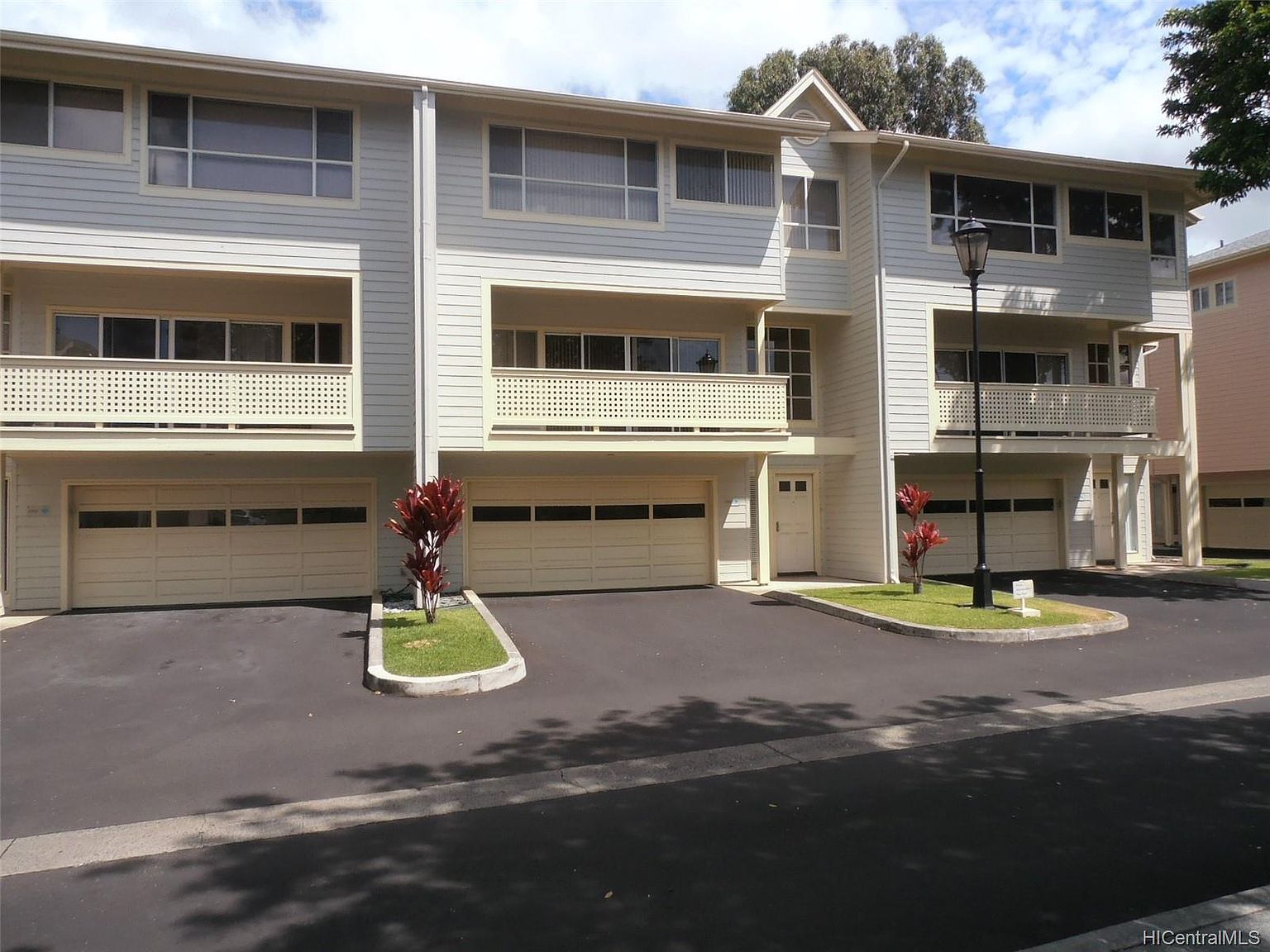 1310C Moanalualani Pl #1C, Honolulu, HI 96819 | Zillow