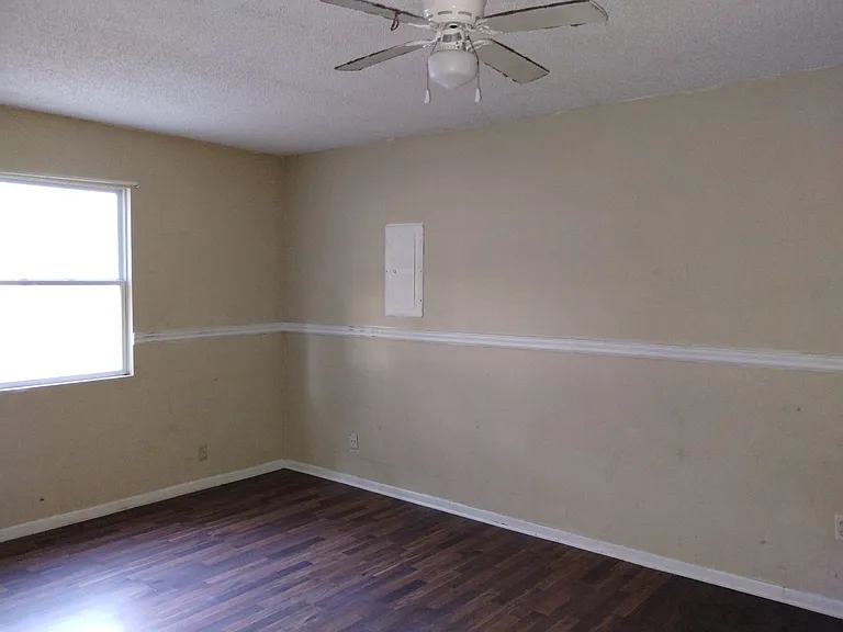 20056 Suncrest Dr — Photo 6