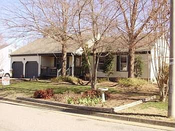1st image of 733 Albemarle Ct