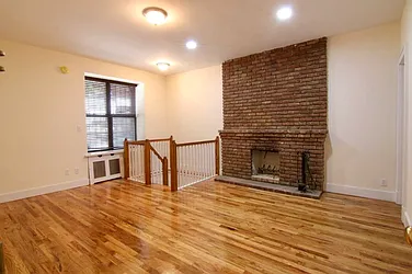 Rented by Street Realty Brokerage LLC