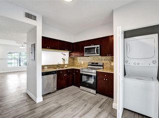 16607 Hemingway Dr, Fort Lauderdale, FL 33326