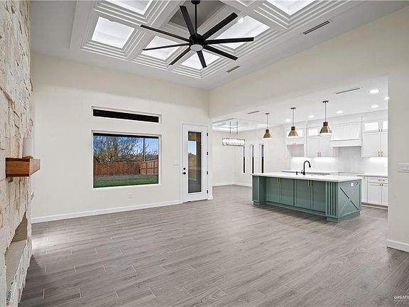 3rd image of 3617 E Alexa St