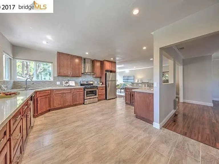 20655 Almaden Rd — Photo 5