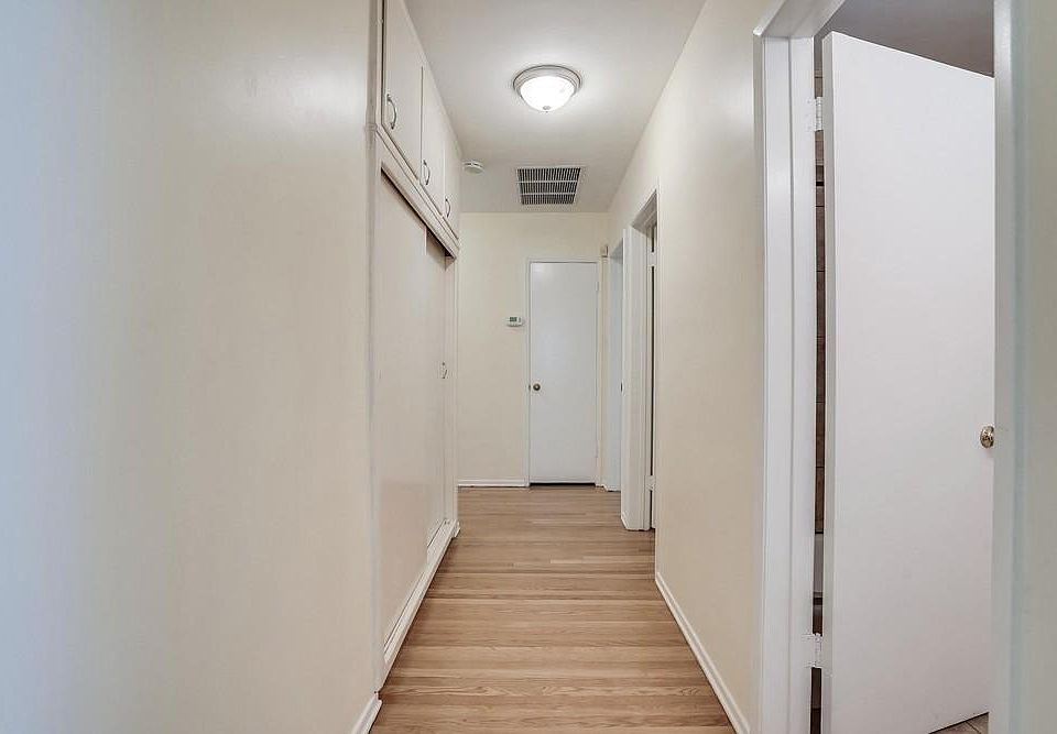 1st image of 4518 Whitsett Ave