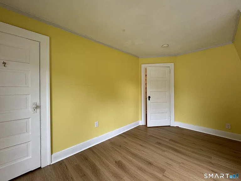 9 Lemay St — Photo 35