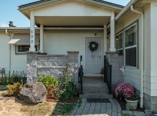 698 Royalty Cir NE, Salem, OR 97301