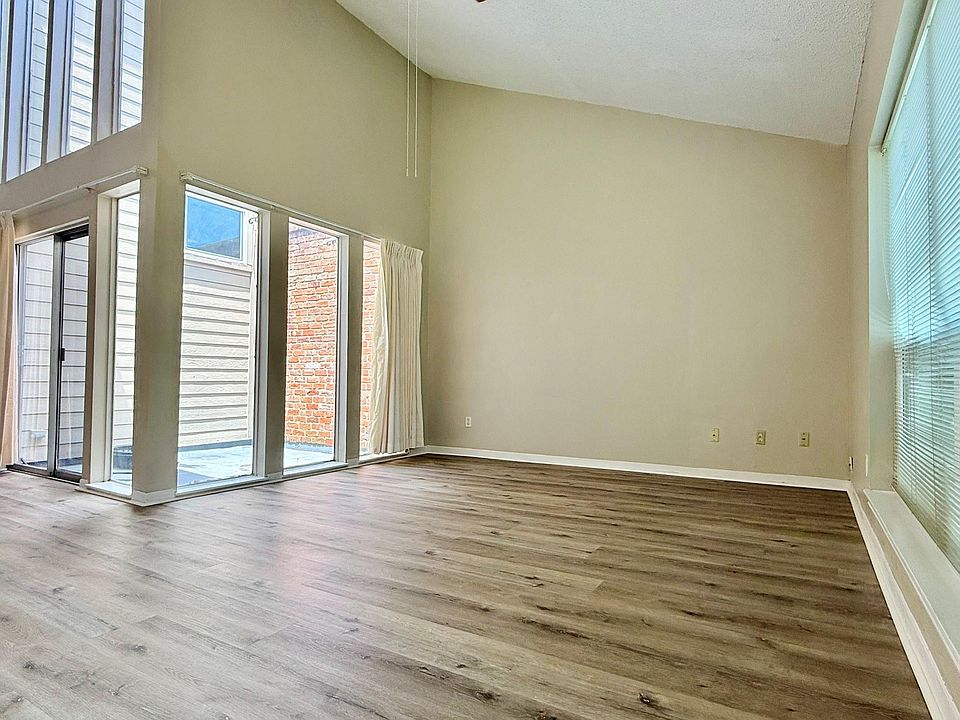 1st image of 7915 Kendalia Dr