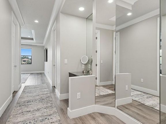 4th image of 16819 Burlington Bristol Lane