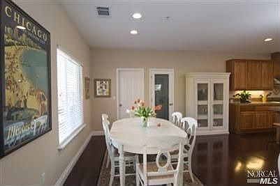 5th image of 6 Brooke Ct