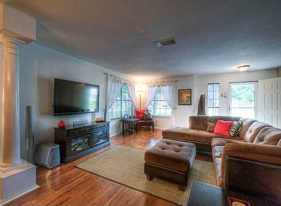 2nd image of 13207 Tamayo Dr