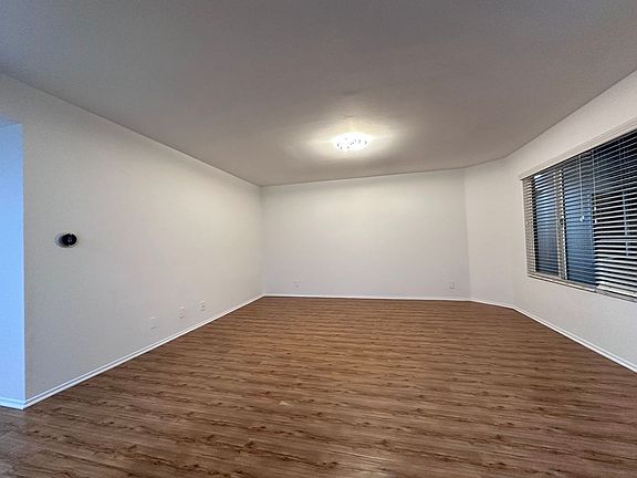 3rd image of 5317 Denny Ave #51202