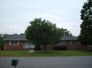 710 S Grand St, Grove, OK 74344