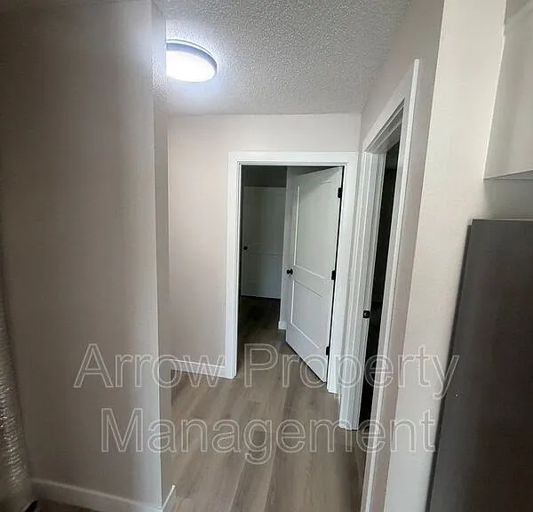 1015 W 14th St #8 — Photo 13