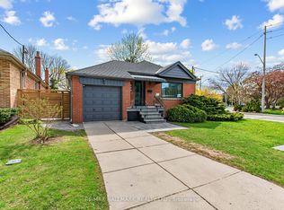 1 Ferncliff Ct, Toronto, ON M4B 2M3