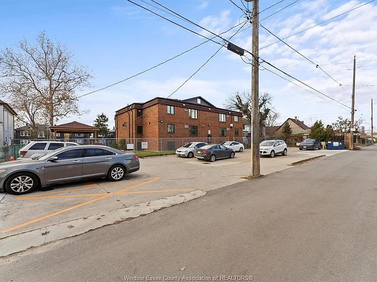 1160 Howard Ave #101 — Photo 24