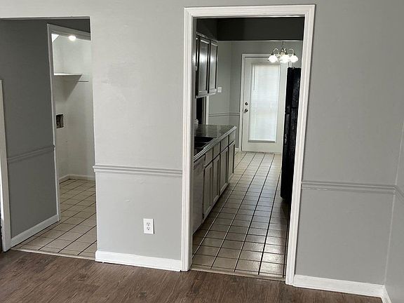3rd image of 5572 Crepe Myrtle Dr