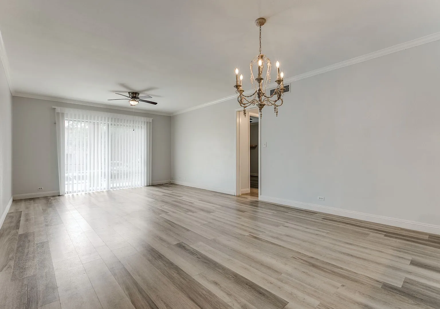 Renovated 3-Bedroom Condo At Chateau Dijon — Photo 2