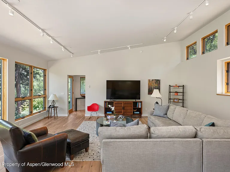 768 Kings Lake Rd — Photo 8