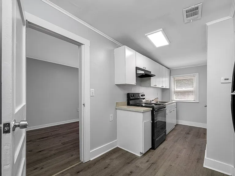 7707 N Huntley Ave — Photo 13