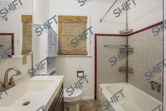 1st image of 2864 Foster Ave NE