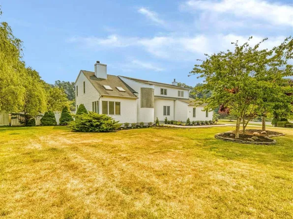 89 James Hawkins Road, Moriches, NY 11955