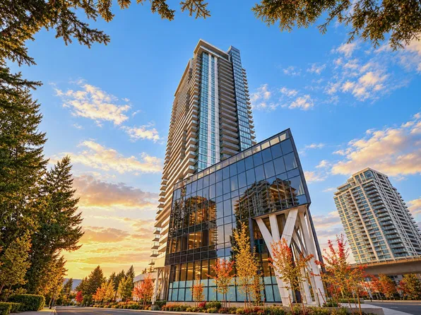 612 Elmwood St #2506, Coquitlam, BC V3J 3W8