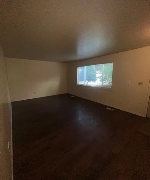 1896 N Allumbaugh St — Photo 13