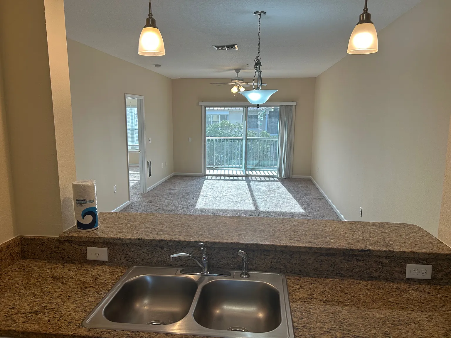 2 bed, 1107 sqft, $2,000 — Photo 4