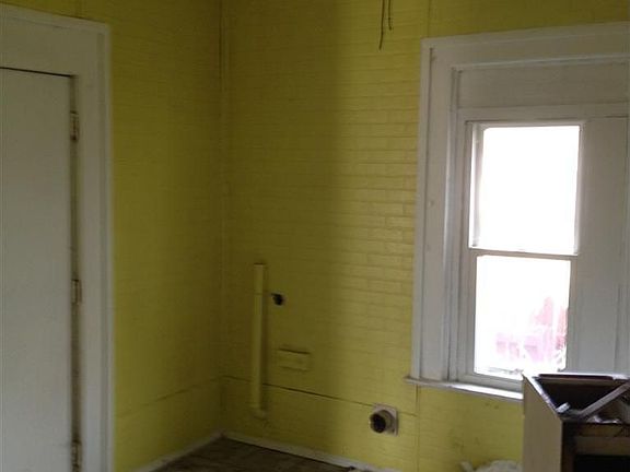 5th image of 12 N Jersey St