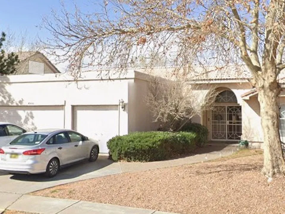 8421 Julian Robles St NE