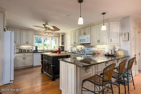 810 Madam Moores Ln #A — Photo 56