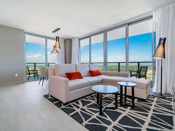 4112 Jimmy Buffett Memorial Hwy, Hollywood, FL